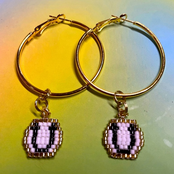 BEADED INITIAL HOOP EARRINGS- "U" - Picture 1 of 3